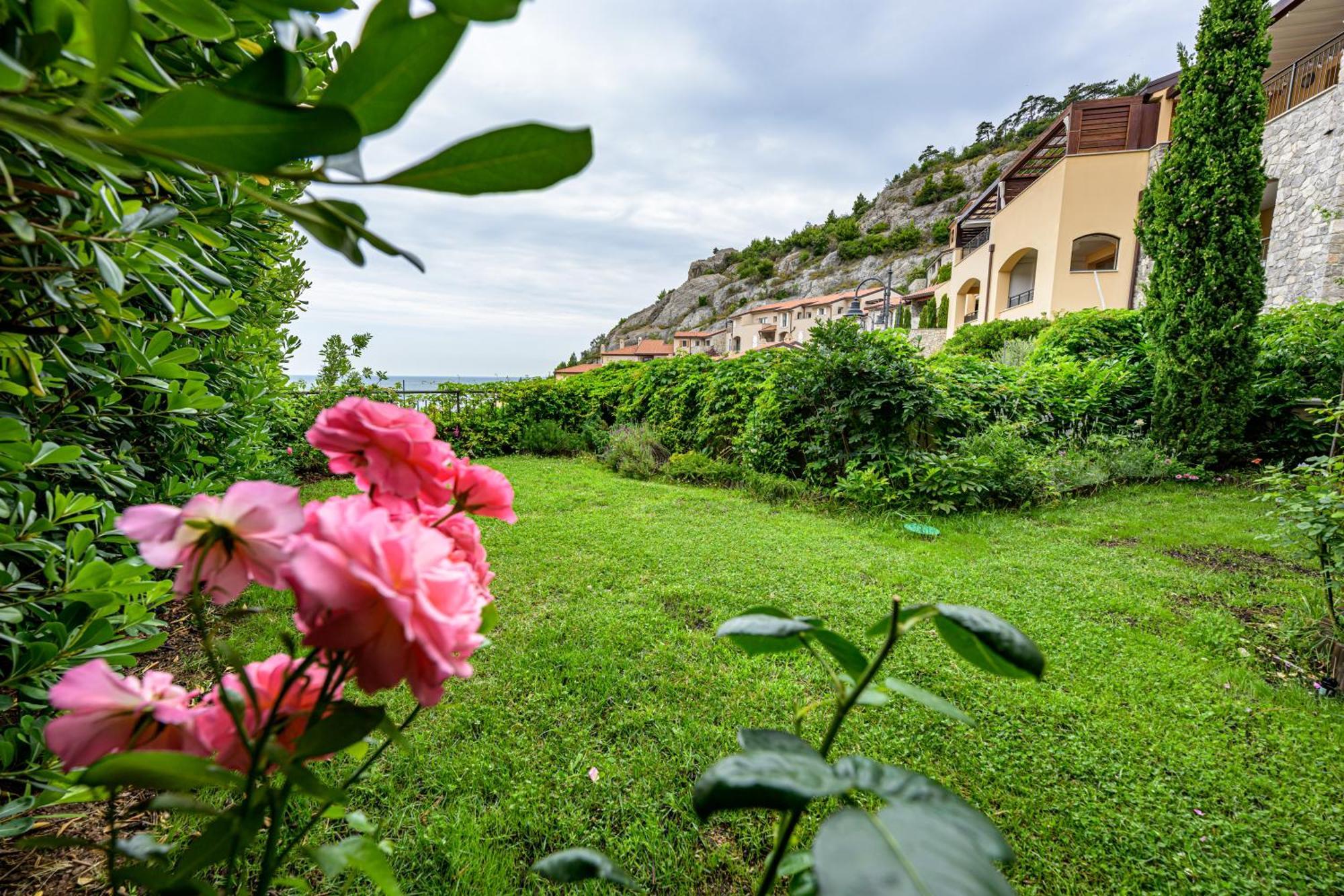 Portopiccolo Apartments With Garden And Beach Included システィアーナ エクステリア 写真